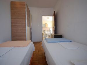 23535187-Ferienwohnung-5-Malinska-300x225-3