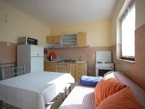 23535187-Ferienwohnung-5-Malinska-300x225-5