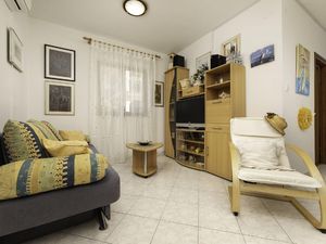 23734593-Ferienwohnung-5-Malinska-300x225-1