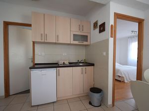 23973701-Ferienwohnung-2-Malinska-300x225-4