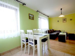 23535185-Ferienwohnung-4-Malinska-300x225-2