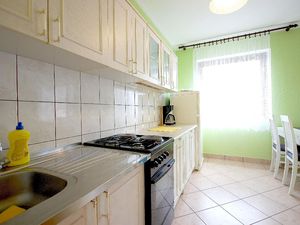 23535185-Ferienwohnung-4-Malinska-300x225-3