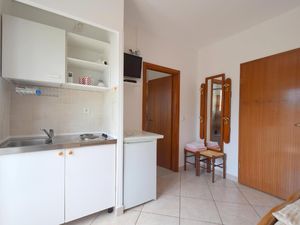 18494833-Ferienwohnung-2-Malinska-300x225-3