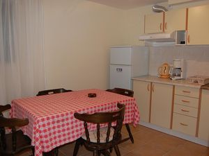 23535153-Ferienwohnung-4-Malinska-300x225-1