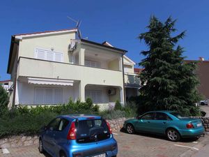 23772262-Ferienwohnung-2-Malinska-300x225-4