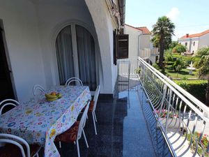 23772316-Ferienwohnung-6-Malinska-300x225-3