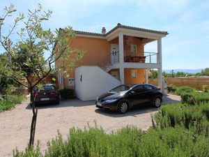 23775311-Ferienwohnung-4-Malinska-300x225-1