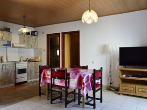 23776349-Ferienwohnung-3-Malinska-300x225-5