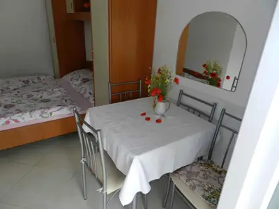 Ferienwohnung für 2 Personen (25 m²) in Malinska 10/10
