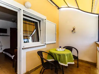 Ferienwohnung für 2 Personen (15 m²) in Malinska 9/10