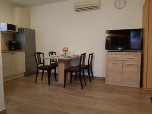 22447745-Ferienwohnung-4-Malinska-300x225-1