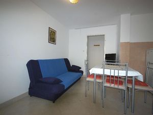 23535186-Ferienwohnung-3-Malinska-300x225-5