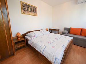 12368478-Ferienwohnung-3-Malinska-300x225-4