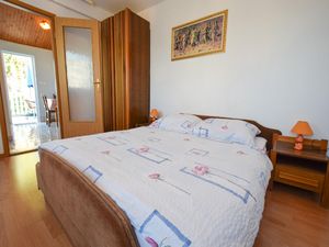 12368478-Ferienwohnung-3-Malinska-300x225-5