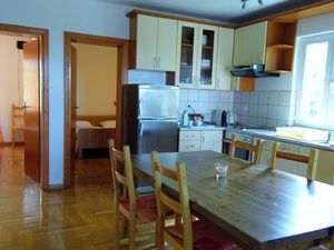 22922415-Ferienwohnung-5-Malinska-300x225-3