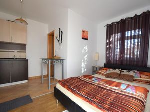 23973691-Ferienwohnung-2-Malinska-300x225-4