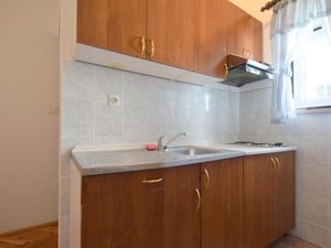 5547564-Ferienwohnung-2-Malinska-300x225-5