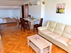 22445881-Ferienwohnung-4-Malinska-300x225-3