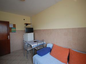 23535161-Ferienwohnung-4-Malinska-300x225-5