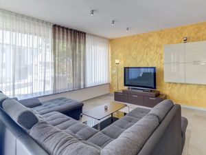 23917031-Ferienwohnung-6-Malinska-300x225-3