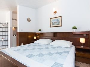 5483679-Ferienwohnung-2-Malinska-300x225-4