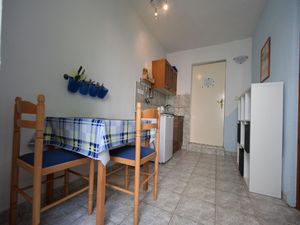 18131387-Ferienwohnung-3-Malinska-300x225-2