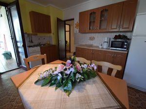 18131386-Ferienwohnung-7-Malinska-300x225-2