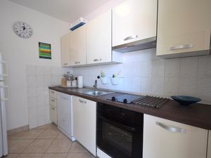 18131421-Ferienwohnung-4-Malinska-300x225-1