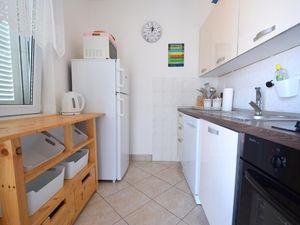 18131421-Ferienwohnung-4-Malinska-300x225-2