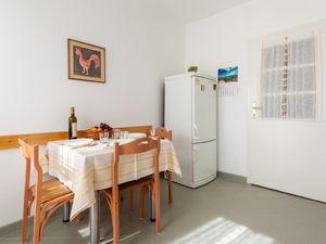 19348334-Ferienwohnung-4-Malinska-300x225-5