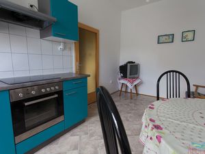 19348289-Ferienwohnung-4-Malinska-300x225-3