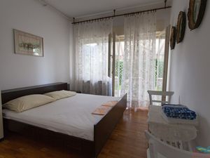 19348289-Ferienwohnung-4-Malinska-300x225-4