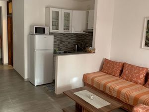 23933828-Ferienwohnung-4-Malinska-300x225-2