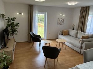 23997840-Ferienwohnung-4-Malinska-300x225-3