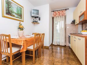 23724749-Ferienwohnung-4-Malinska-300x225-2