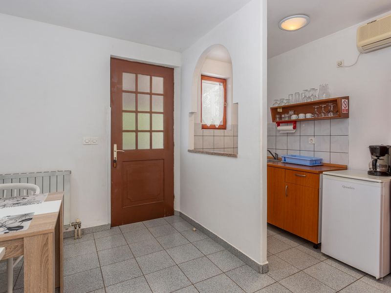 23724889-Ferienwohnung-4-Malinska-800x600-2