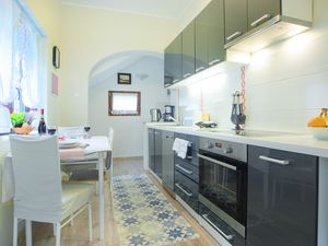 18323910-Ferienwohnung-2-Malinska-300x225-3