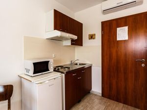 22391747-Ferienwohnung-3-Malinska-300x225-2