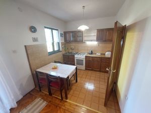 23371077-Ferienwohnung-4-Malinska-300x225-5