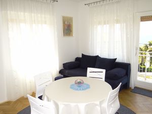 23370102-Ferienwohnung-3-Malinska-300x225-1