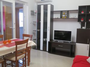 23375043-Ferienwohnung-4-Malinska-300x225-2