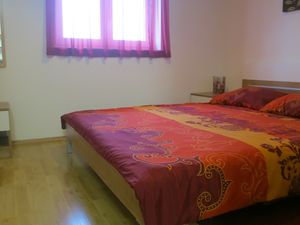 23375043-Ferienwohnung-4-Malinska-300x225-5