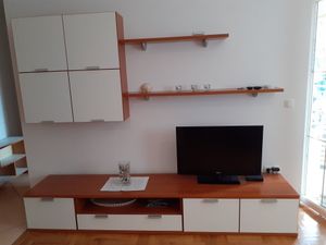 23375306-Ferienwohnung-5-Malinska-300x225-4