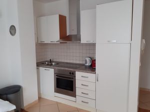 23375306-Ferienwohnung-5-Malinska-300x225-5