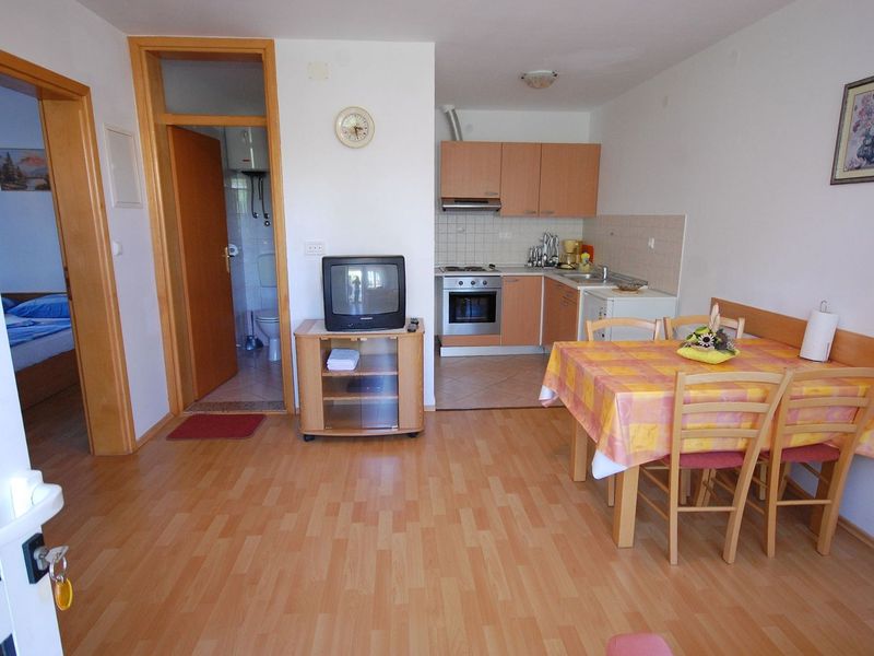 23571792-Ferienwohnung-4-Malinska-800x600-2