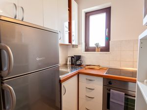 23571801-Ferienwohnung-4-Malinska-300x225-5