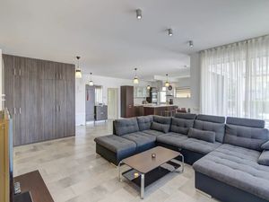 23917031-Ferienwohnung-6-Malinska-300x225-2