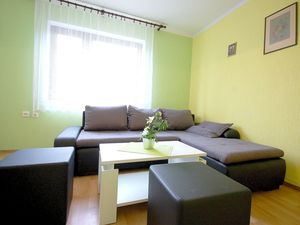 23924603-Ferienwohnung-4-Malinska-300x225-2