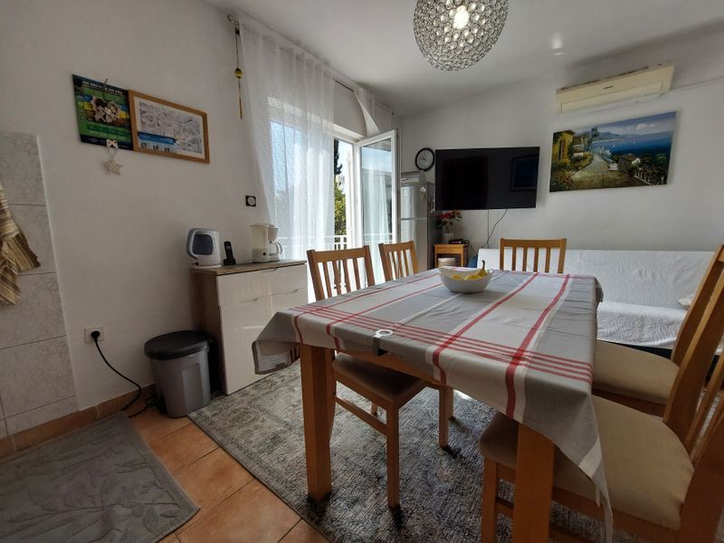 23984363-Ferienwohnung-4-Malinska-800x600-2