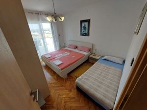 23984363-Ferienwohnung-4-Malinska-300x225-5